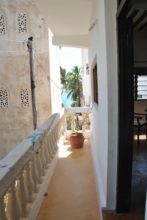 Shella White House Bed & Breakfast ลามู ภายนอก รูปภาพ