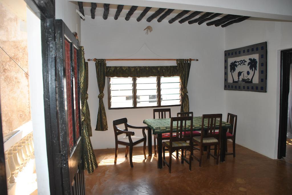 Shella White House Bed & Breakfast ลามู ภายนอก รูปภาพ
