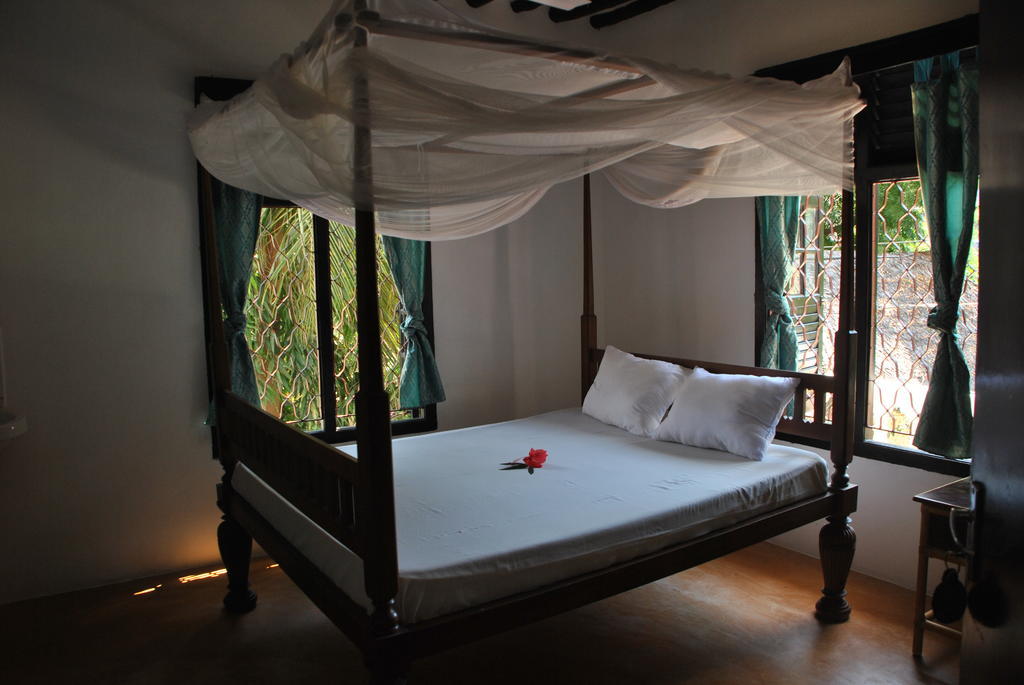 Shella White House Bed & Breakfast ลามู ภายนอก รูปภาพ