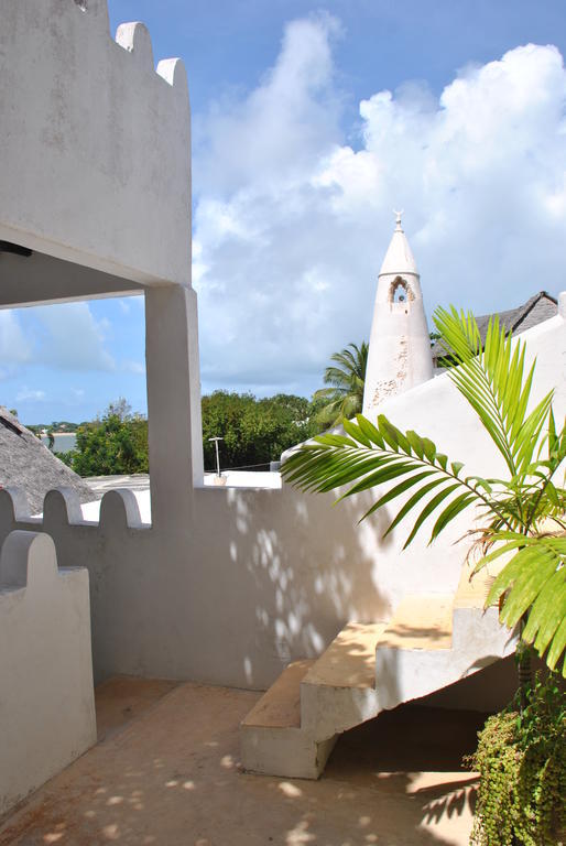 Shella White House Bed & Breakfast ลามู ภายนอก รูปภาพ